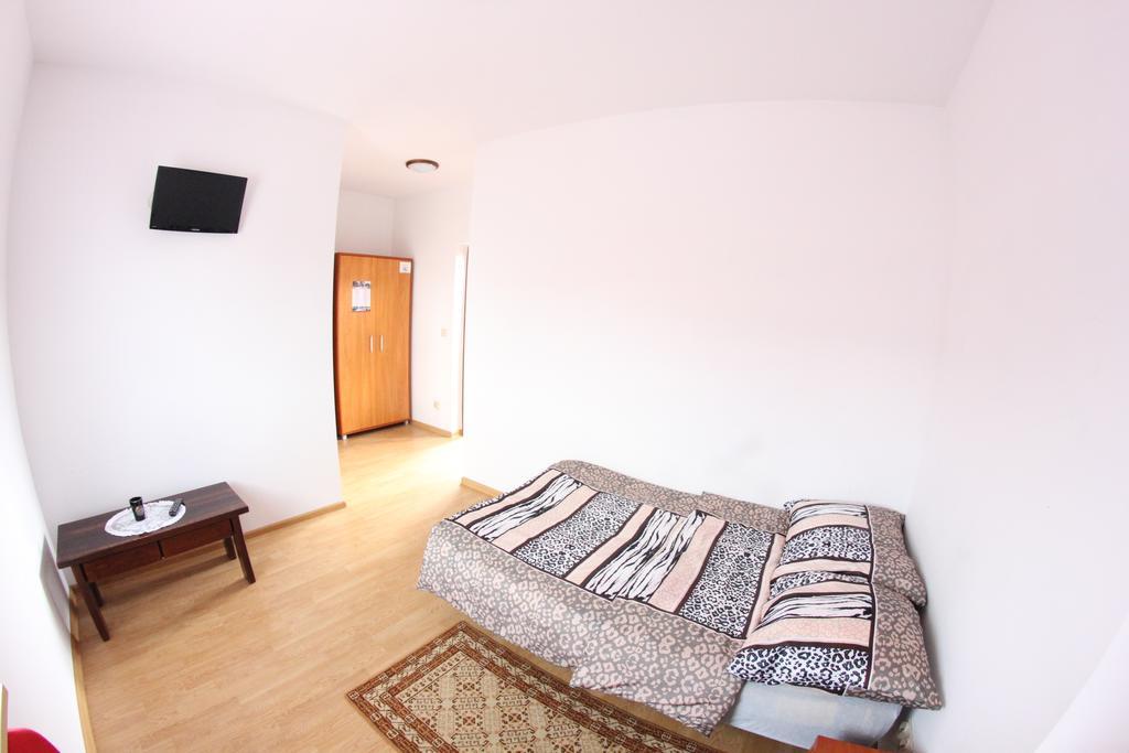 Rafaello Pokoje Goscinne Łagów Habitación foto